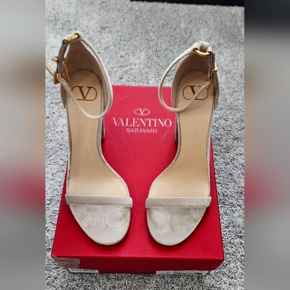 Valentino Garavani Shoes - NWT Valentino Garavani Womens Sandals Velvet/leather Size 38 (8) Beige